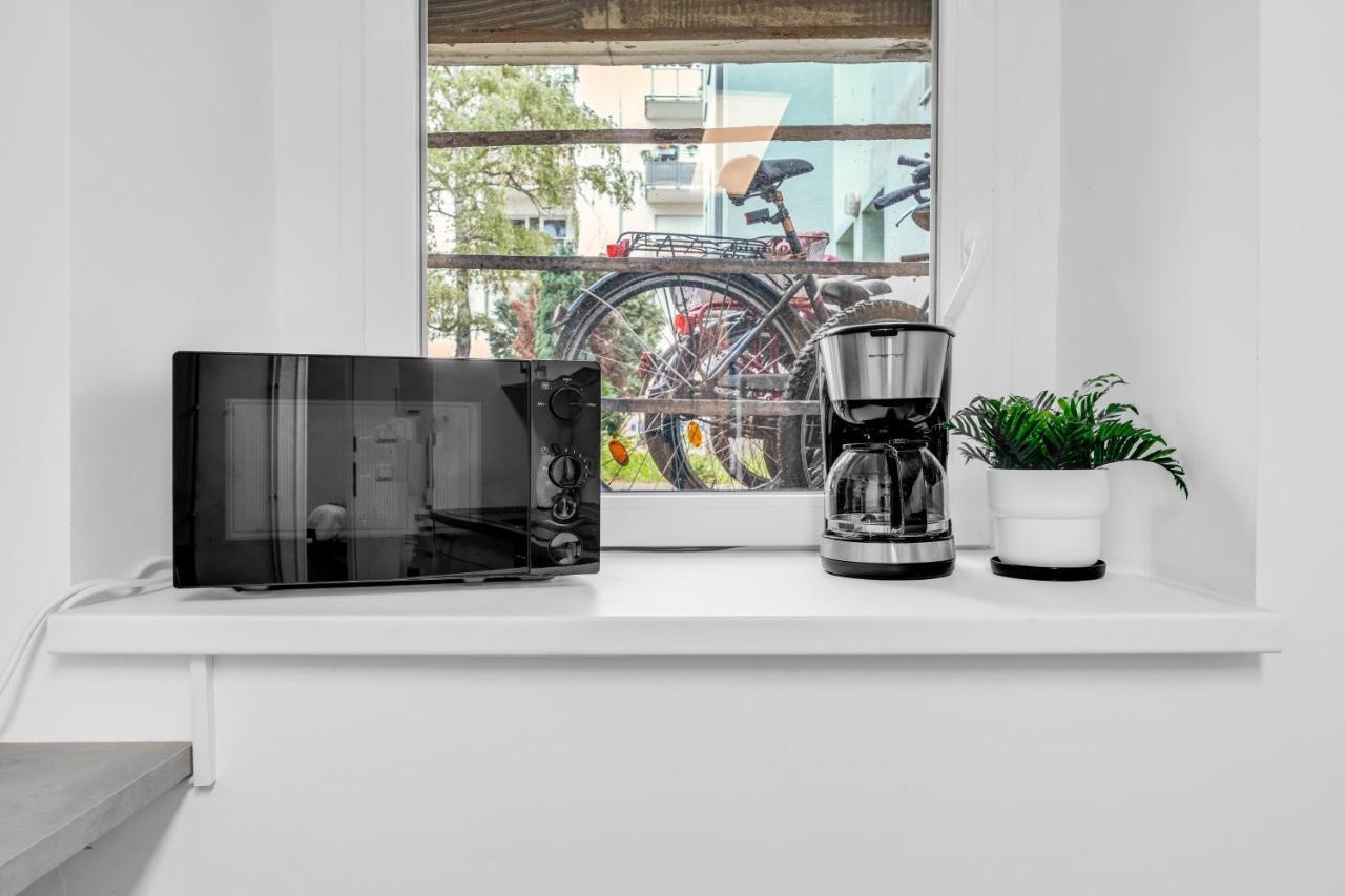 2 Apartments,4 Betten,zentral Am Sbahnhof Koepenick,vollmoebliert Appartement *